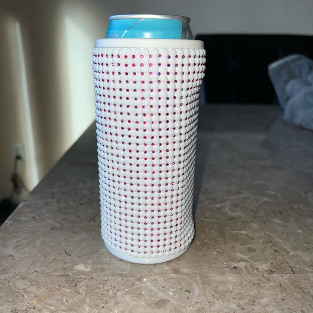 Rhinestone slim can cooler